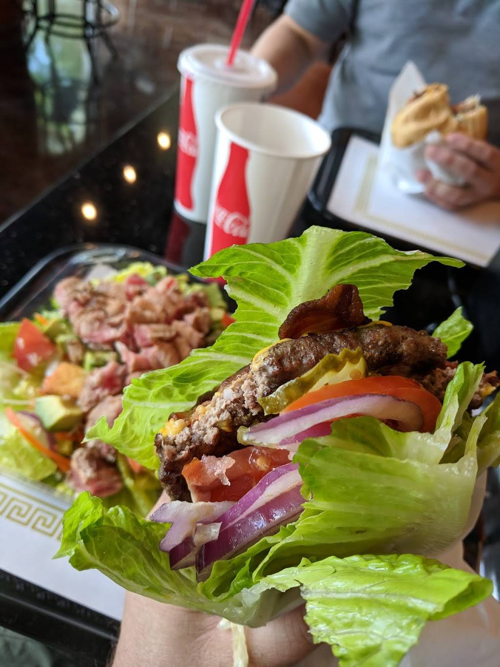 Famous Burgers & Brew | restaurant | 3101 Zinfandel Dr #132, Rancho Cordova, CA 95670, USA | 9164766192 OR +1 916-476-6192