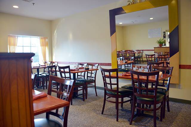 Mekong Asian Bistro | restaurant | 865 Forest Ave, Portland, ME 04103, USA | 2077738424 OR +1 207-773-8424