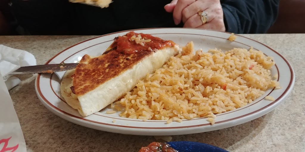 El Pueblito | restaurant | 1804 Main St, Parsons, KS 67357, USA | 6204213684 OR +1 620-421-3684