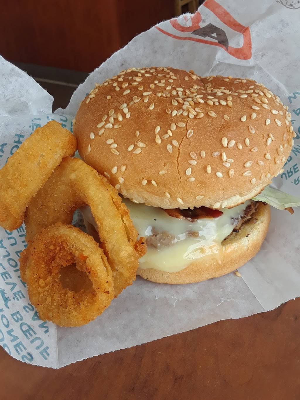 A&W Canada | restaurant | 505 Grand Ave W, Chatham-Kent, ON N7L 1C5, Canada | 5193519376 OR +1 519-351-9376