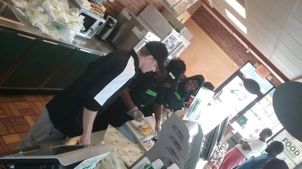 Subway | restaurant | 1145 Forestdale Blvd, Birmingham, AL 35214, USA | 2057984931 OR +1 205-798-4931