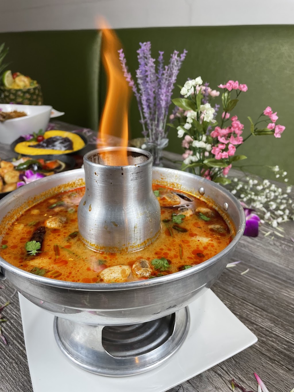 May thai kitchen | restaurant | 1319 Park St, Alameda, CA 94501, USA | 5102638229 OR +1 510-263-8229