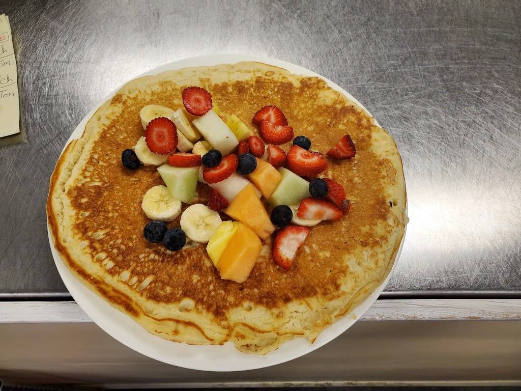 To The Moon bakery & Cafe | restaurant | 24 Trowbridge St W, Meaford, ON N4L 1Y2, Canada | 2266621066 OR +1 226-662-1066