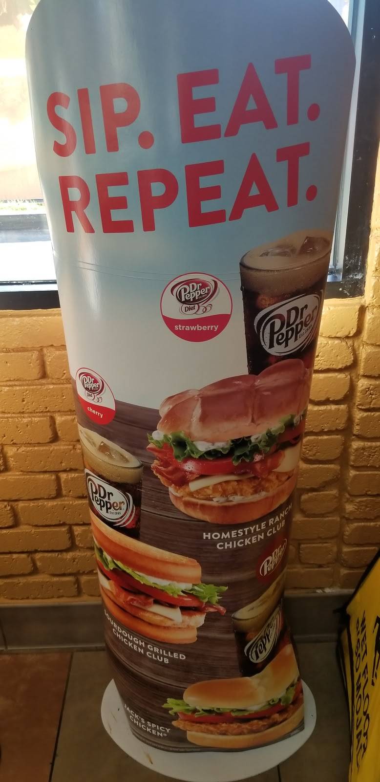 Jack in the Box | restaurant | 2424 E International Blvd, Oakland, CA 94601, USA | 5102611335 OR +1 510-261-1335