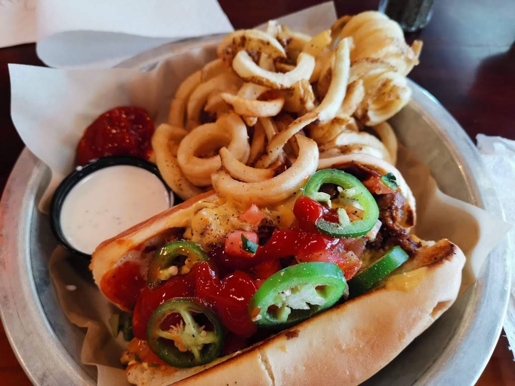 Hooters | restaurant | 11875 N Jantzen Dr, Portland, OR 97217, USA | 5037359464 OR +1 503-735-9464