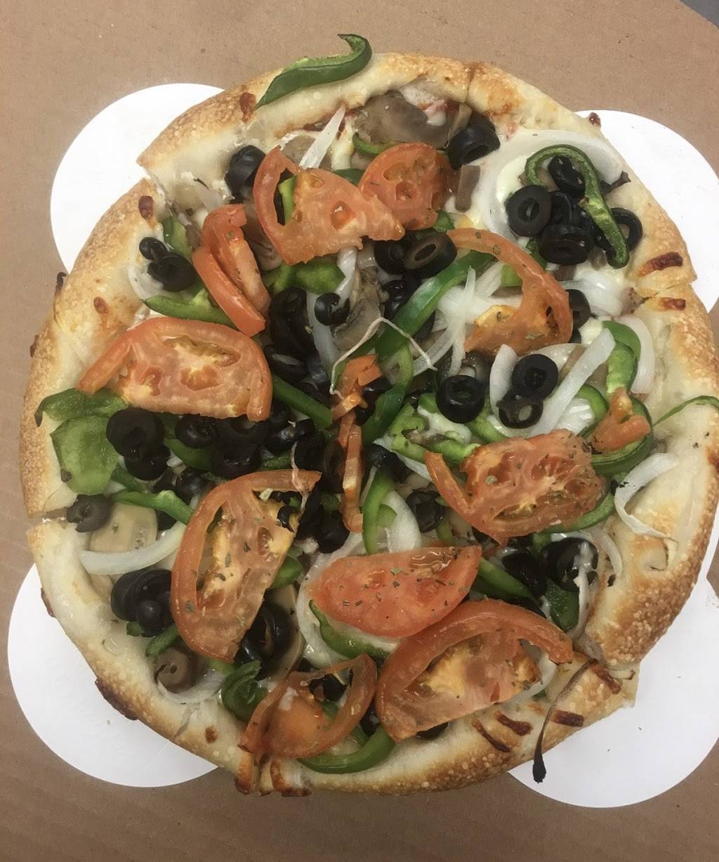 Famous Village Pizza | restaurant | 116 Main St, Pembroke, NH 03275, USA | 6034858940 OR +1 603-485-8940