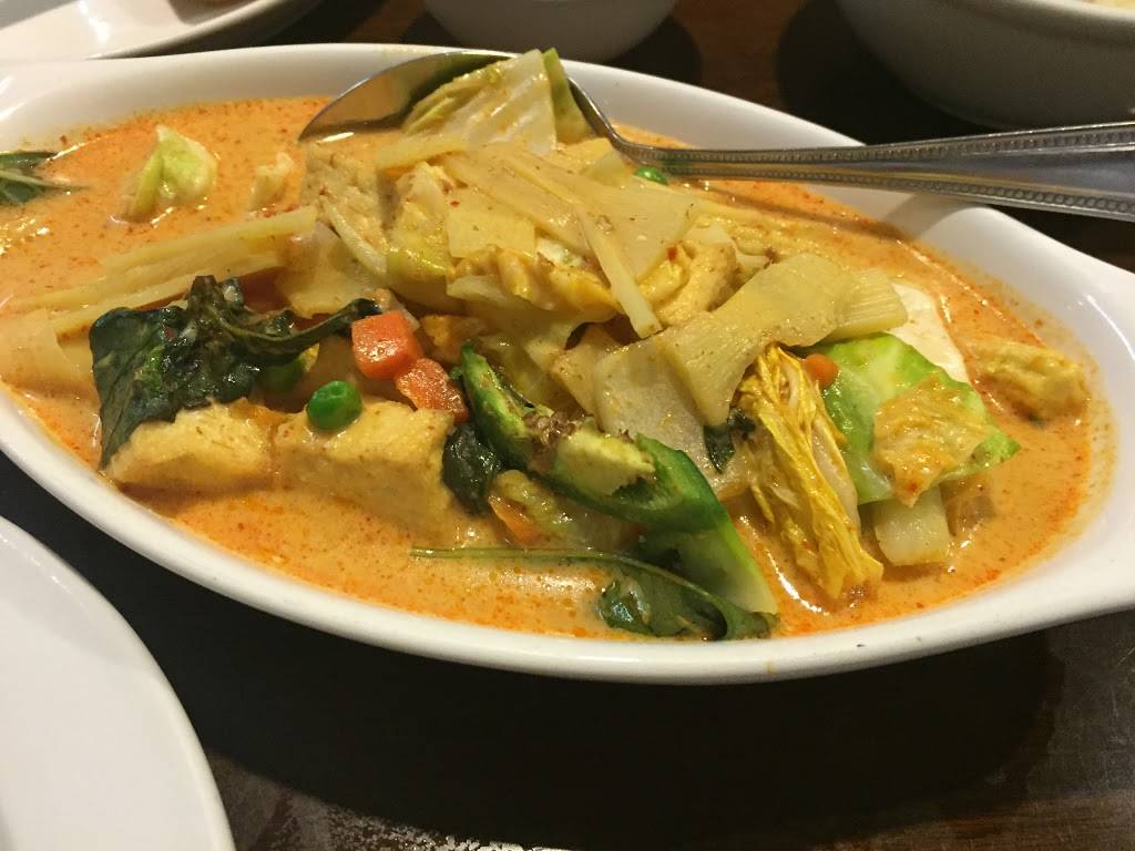 Bangkok Sapphires | Thai Cusine | restaurant | 3596 Redondo Beach Blvd, Torrance, CA 90504, USA | 3103296292 OR +1 310-329-6292