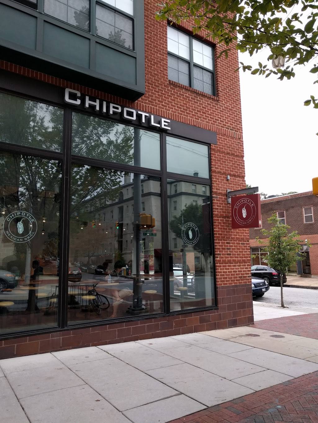 Chipotle Mexican Grill | restaurant | 3201 St Paul St Ste A, Baltimore, MD 21218, USA | 4106621701 OR +1 410-662-1701