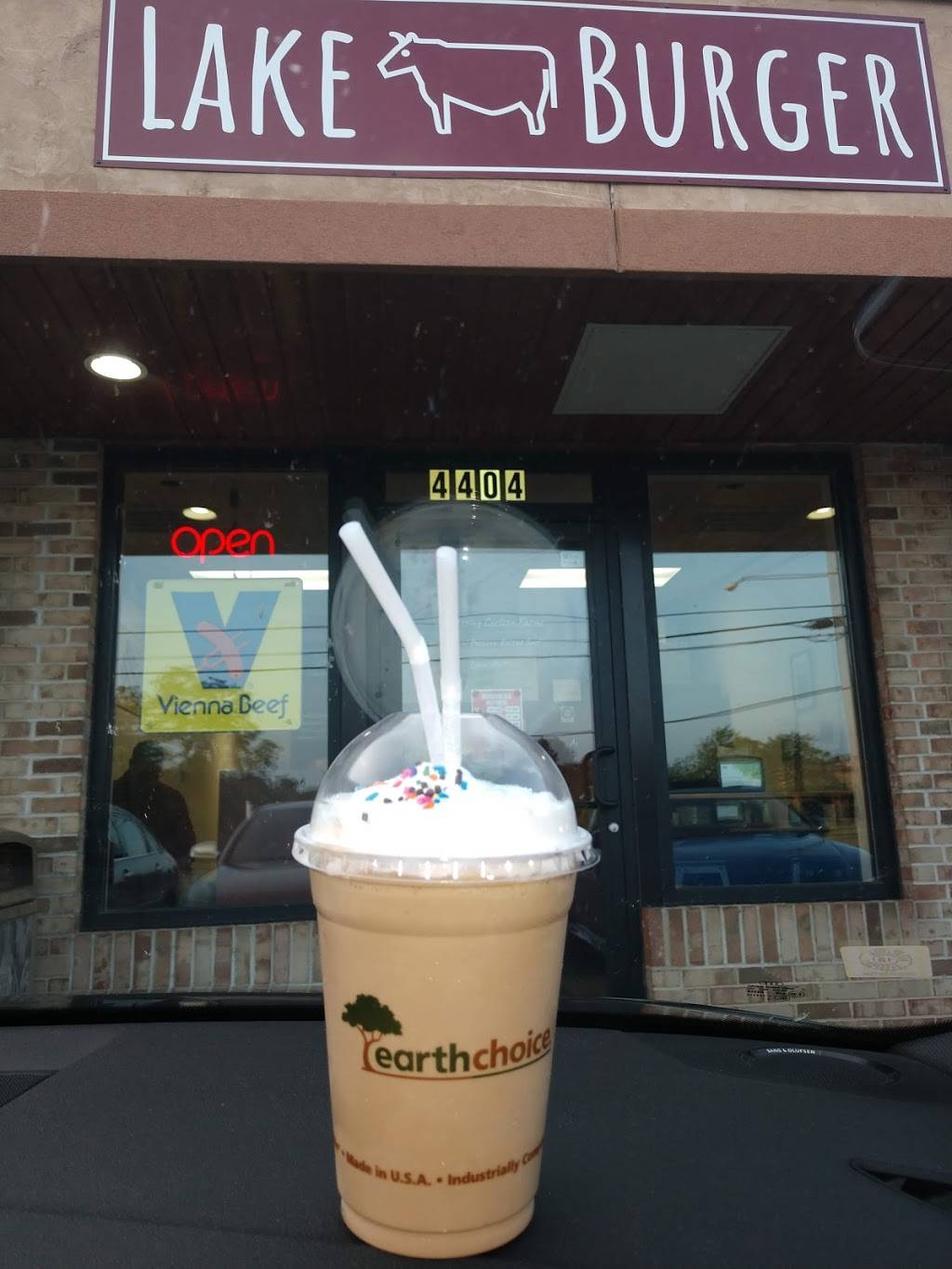 Lake Burger | restaurant | 4404 W Main St, Kalamazoo, MI 49006, USA | 2698882242 OR +1 269-888-2242
