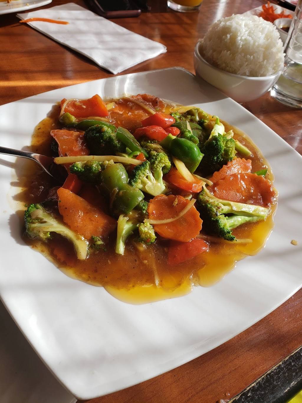 Thai Coconut Island | restaurant | 580 Hespeler Rd, Cambridge, ON N1R 6J8, Canada | 5196223200 OR +1 519-622-3200