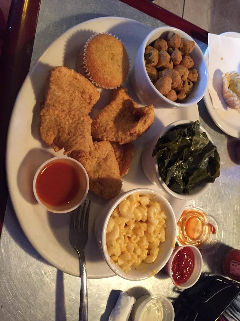 EllaEms Soul Food | restaurant | 775 W Craig Rd, North Las Vegas, NV 89032, USA | 7028234444 OR +1 702-823-4444