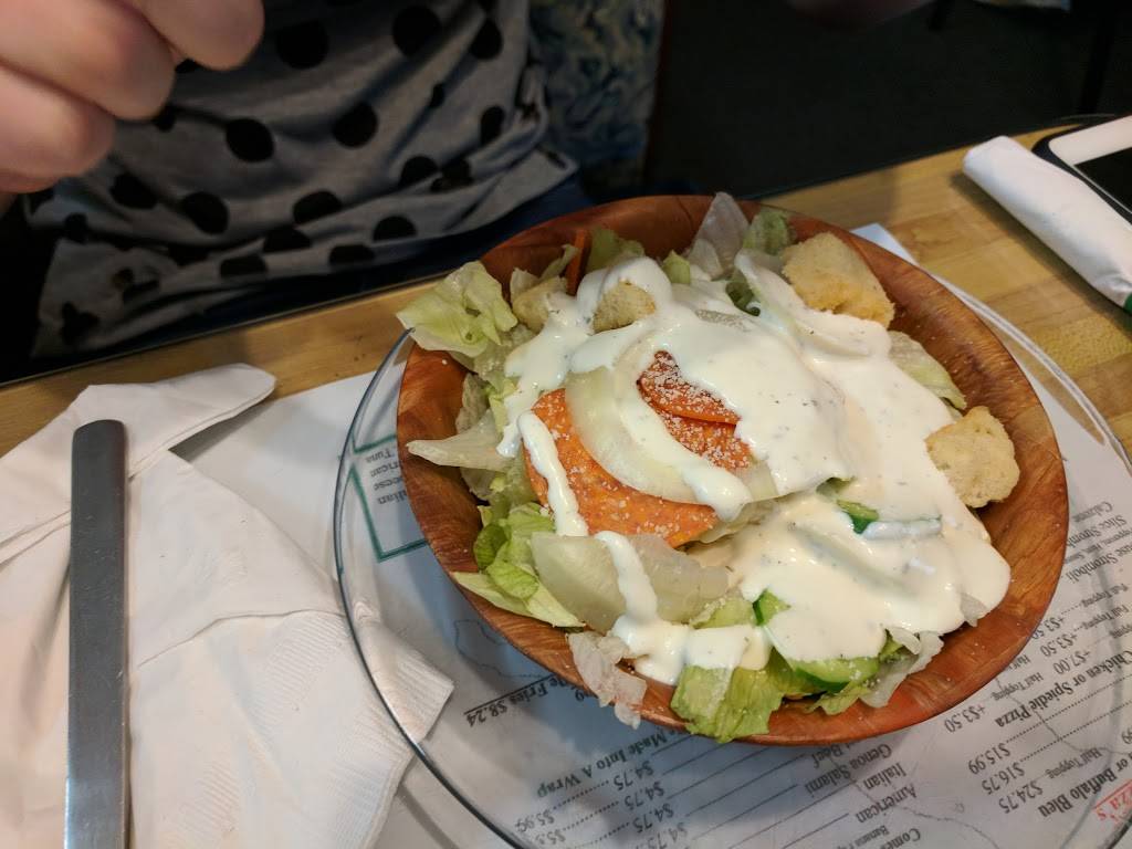 Fortunatos Pizza & More | restaurant | 28 N Main St, Newark Valley, NY 13811, USA | 6076428244 OR +1 607-642-8244