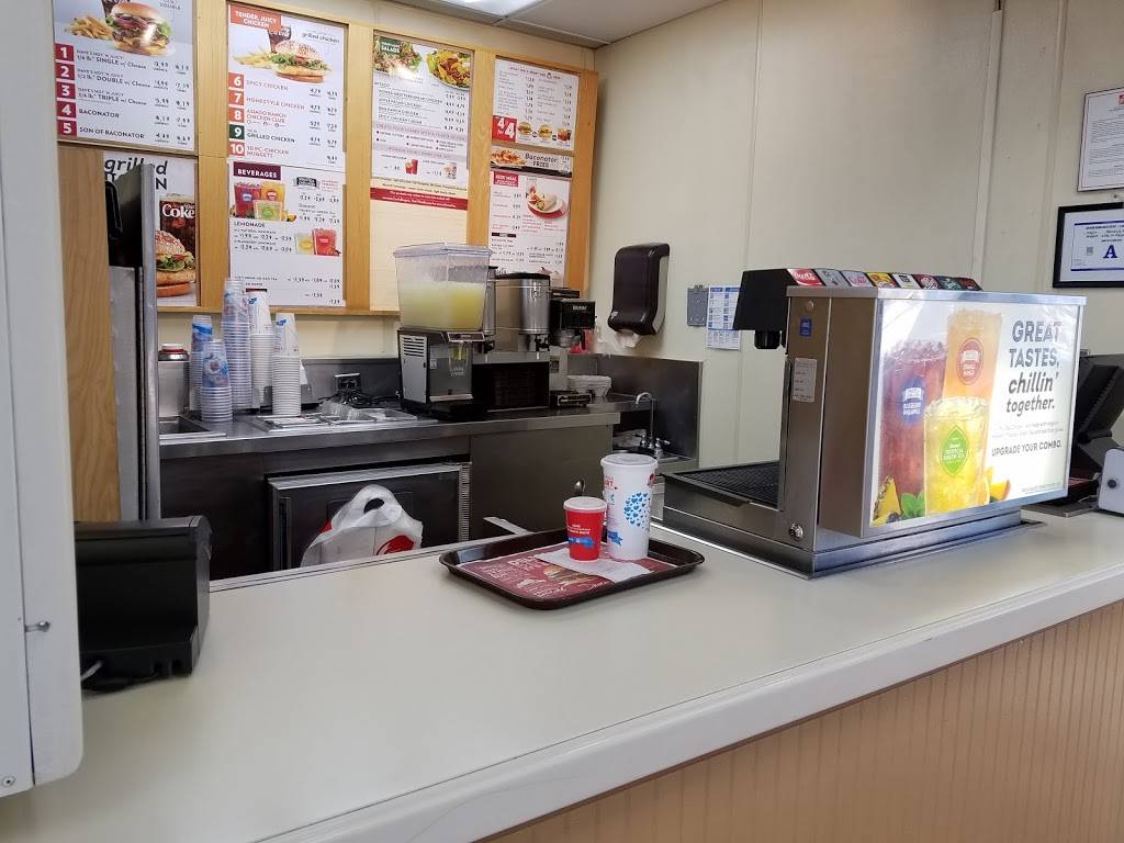 Wendys | restaurant | 6732 W Cheyenne Ave, Las Vegas, NV 89108, USA | 7026580900 OR +1 702-658-0900