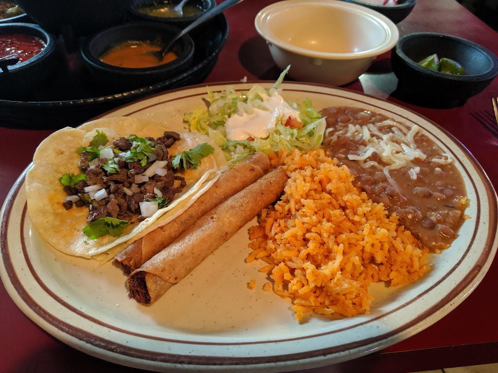 El Rancho | restaurant | 2030 Martha St, Omaha, NE 68108, USA | 4028847863 OR +1 402-884-7863