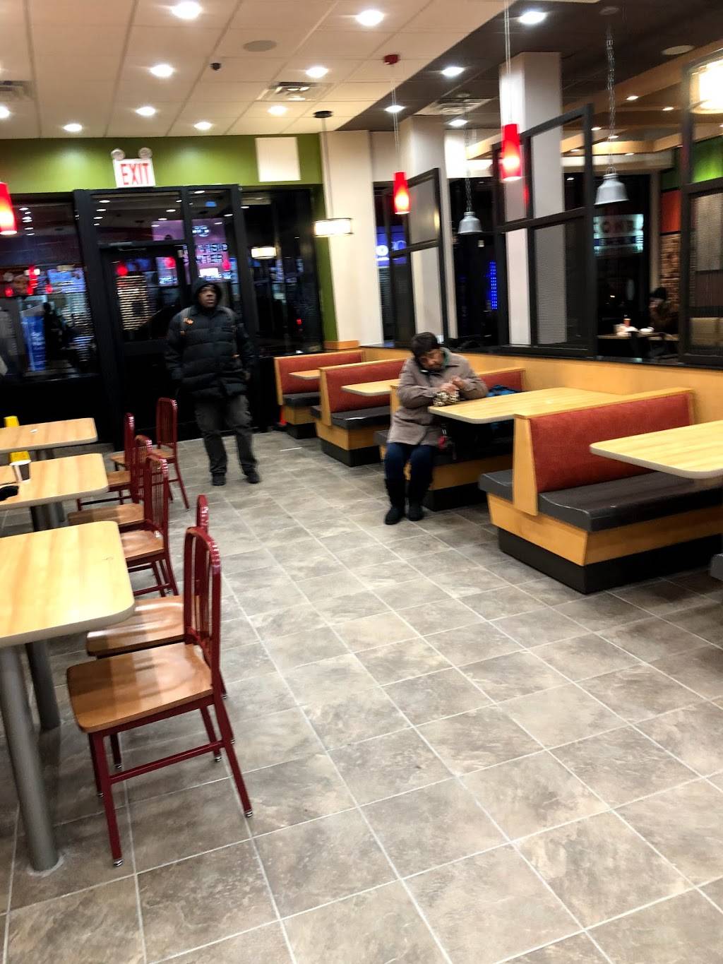 Popeyes Louisiana Kitchen | restaurant | 290 Utica Ave, Brooklyn, NY 11213, USA | 3474257704 OR +1 347-425-7704