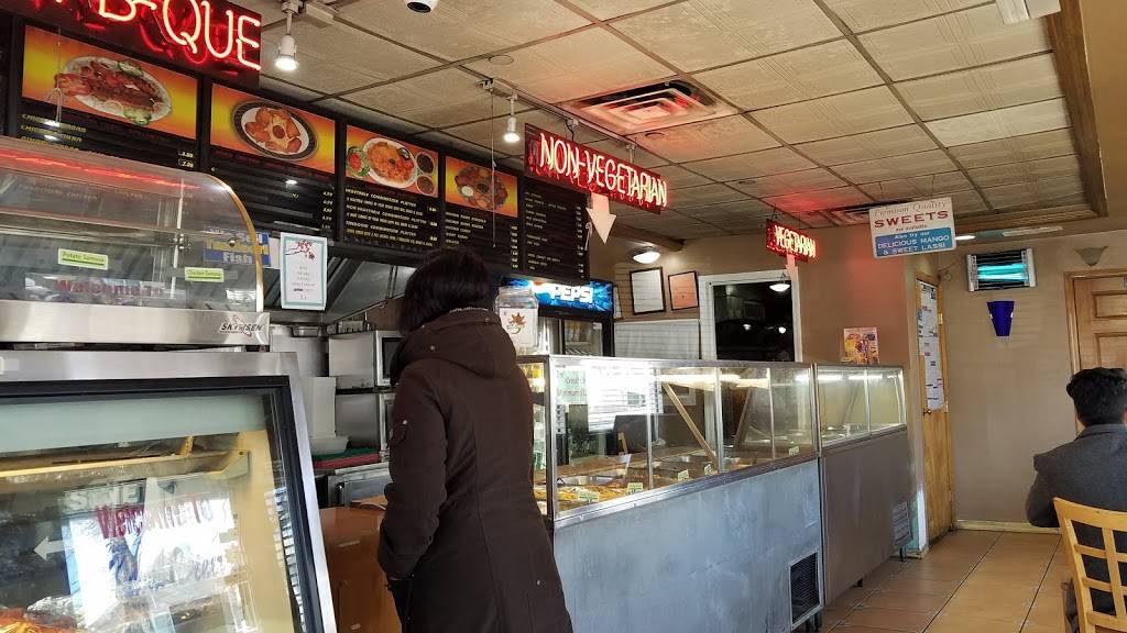 Satis Roti Shop | restaurant | 13317 Rockaway Blvd, South Ozone Park, NY 11420, USA | 7186412861 OR +1 718-641-2861