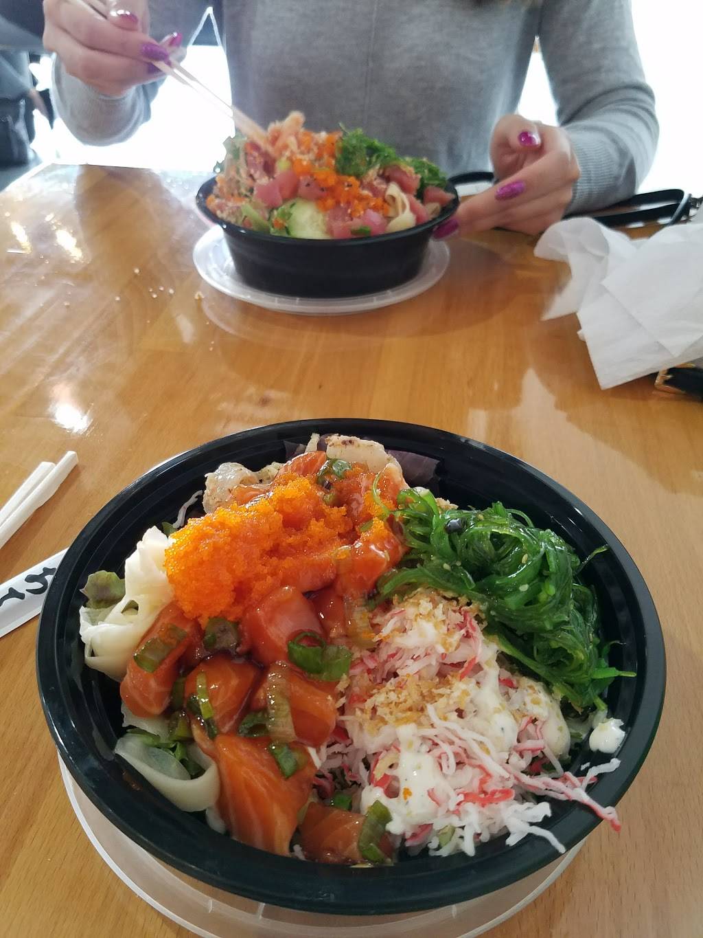 Ayame Sushi | restaurant | 2046 Nut Tree Rd #A, Vacaville, CA 95687, USA | 7074557883 OR +1 707-455-7883