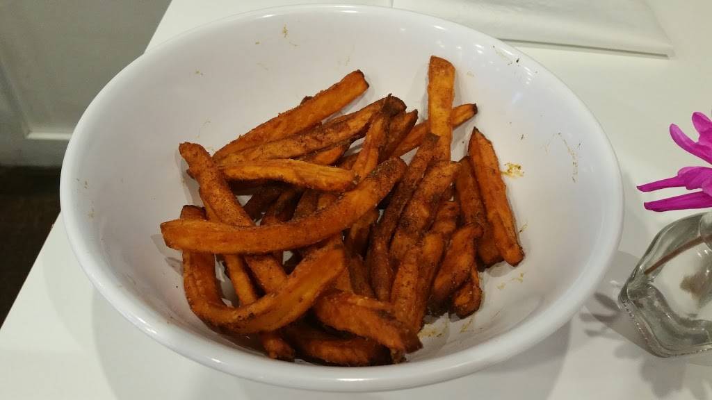 Bones Burgers | restaurant | 9721 Montgomery Rd, Montgomery, OH 45242, USA | 5134072939 OR +1 513-407-2939