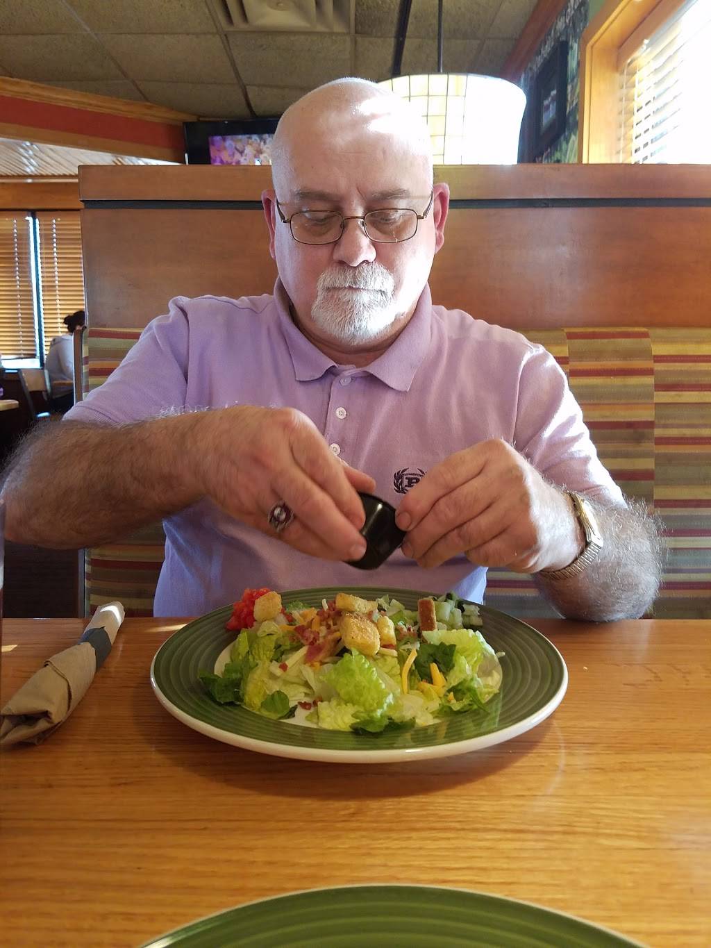 Applebees Grill + Bar | restaurant | 19 Mall Rd, Barboursville, WV 25504, USA | 3047334028 OR +1 304-733-4028