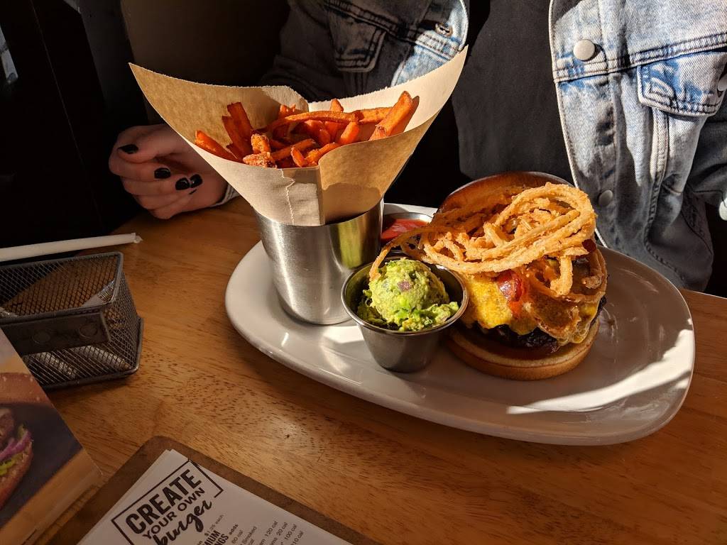 The Counter | restaurant | 50 N Central Ave, Phoenix, AZ 85004, USA | 6024663411 OR +1 602-466-3411