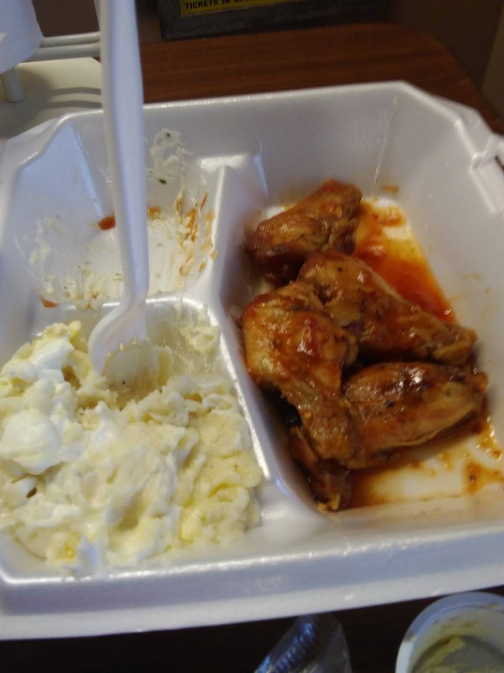 Uncle Sonnys Bar B Que | restaurant | 1505 N Main St, Shelbyville, TN 37160, USA | 9316849010 OR +1 931-684-9010