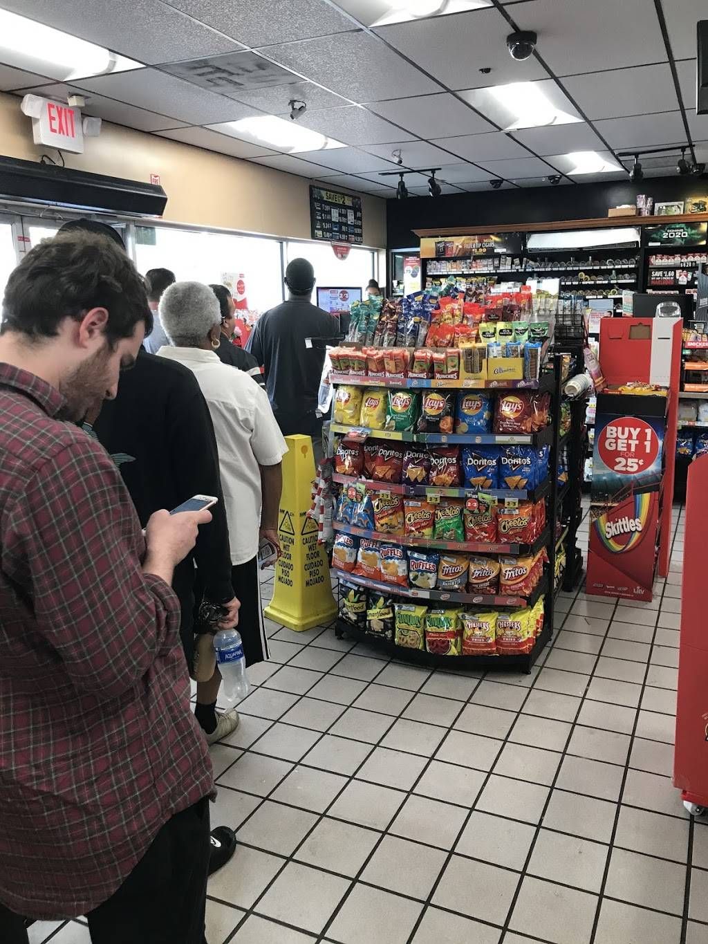 Circle K | meal takeaway | 5320 N Florida Ave, Tampa, FL 33603, USA | 8132385967 OR +1 813-238-5967