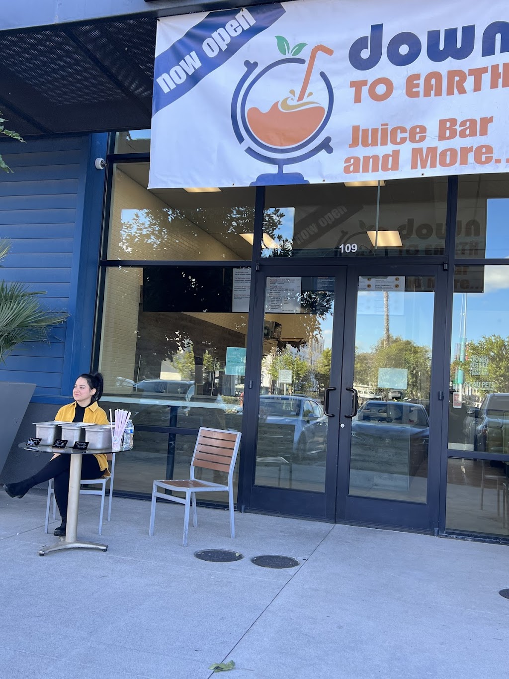 Down To Earth | restaurant | 420 N Main St STE 109, Corona, CA 92880, USA | 9514964767 OR +1 951-496-4767