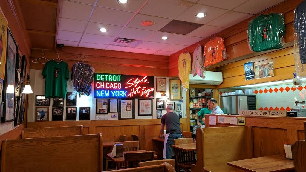 Lipumas Coney Island | restaurant | 621 N Main St, Rochester, MI 48307, USA | 2486529862 OR +1 248-652-9862
