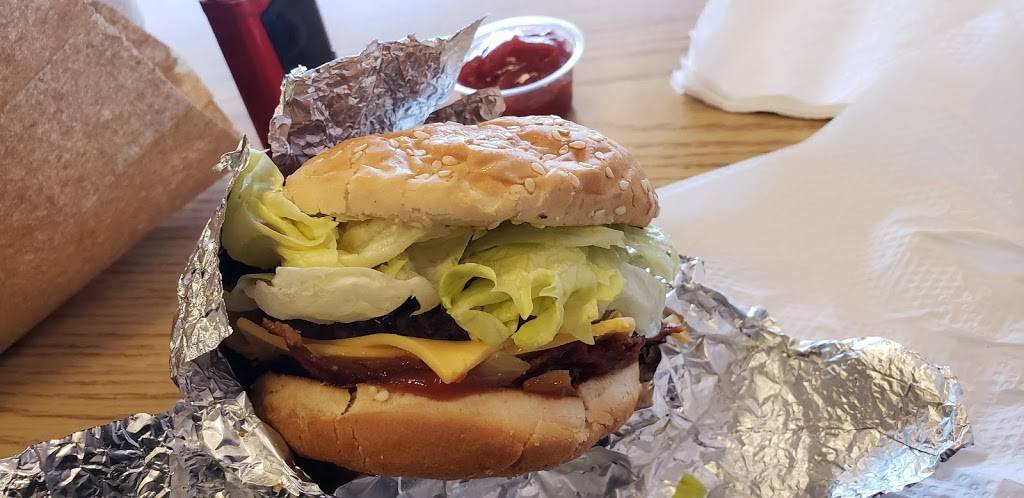 Five Guys | meal takeaway | 223 Old Country Rd, Carle Place, NY 11514, USA | 5164939330 OR +1 516-493-9330