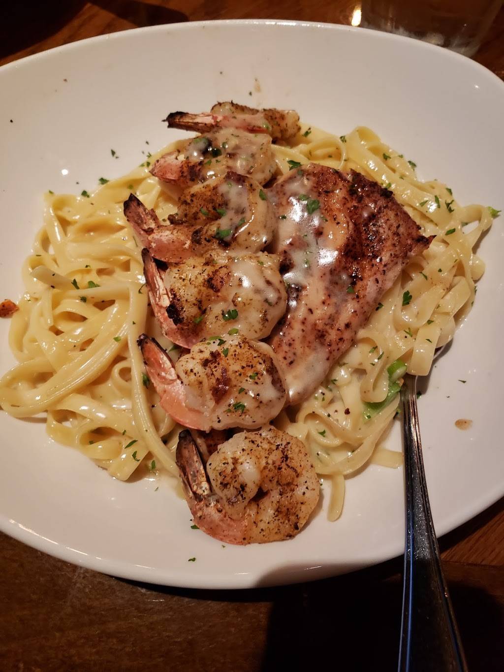 Outback Steakhouse | restaurant | 5051 Stockdale Hwy, Bakersfield, CA 93309, USA | 6618347850 OR +1 661-834-7850