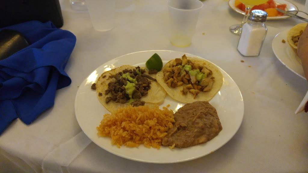 Green Parrot Villa | restaurant | 2035 N Main St, Santa Ana, CA 92706, USA | 7145691970 OR +1 714-569-1970