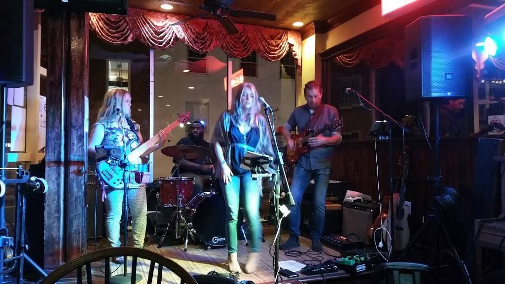 Kings Tavern & Wine Bar | restaurant | 19 S King St ste b, Leesburg, VA 20175, USA | 7037775000 OR +1 703-777-5000