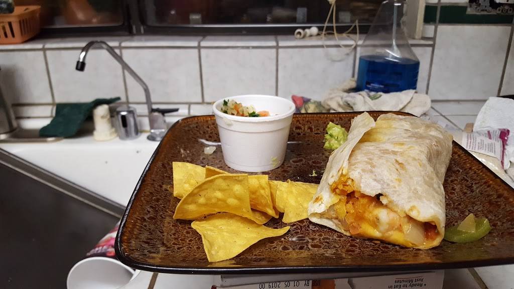 Arsenios Mexican Food | restaurant | 1810 Ashlan Ave, Clovis, CA 93611, USA | 5592940956 OR +1 559-294-0956