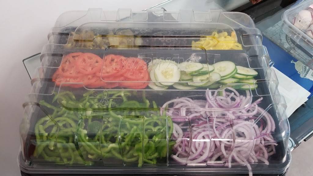 Subway | restaurant | Mall At 163rd Street, 1437 NE 163rd St, North Miami Beach, FL 33162, USA | 3059482340 OR +1 305-948-2340