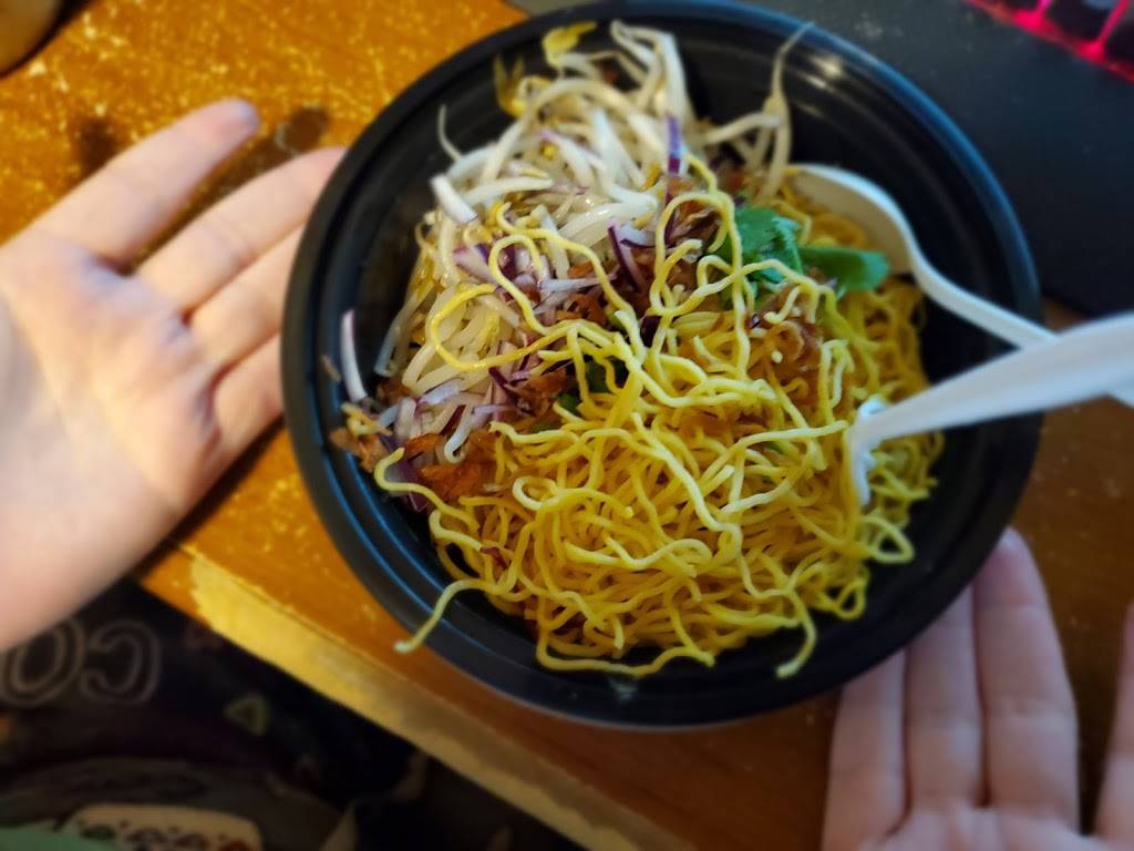 Singha Thai | restaurant | 4123 W Town and Country Rd, Kettering, OH 45429, USA | 9378137805 OR +1 937-813-7805