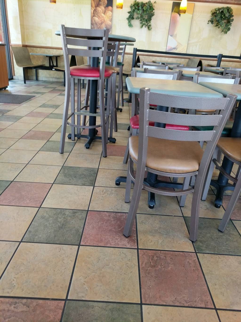 Subway | restaurant | 7685 Hacks Cross Rd, Olive Branch, MS 38654, USA | 6628952580 OR +1 662-895-2580