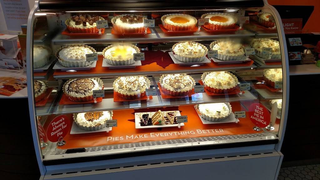 Village Inn | bakery | 21386 S Ellsworth Loop, Queen Creek, AZ 85142, USA | 6024338213 OR +1 602-433-8213