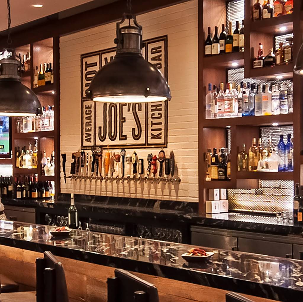 Not Your Average Joes | restaurant | 245 Kentlands Blvd, Gaithersburg, MD 20878, USA | 2404771040 OR +1 240-477-1040