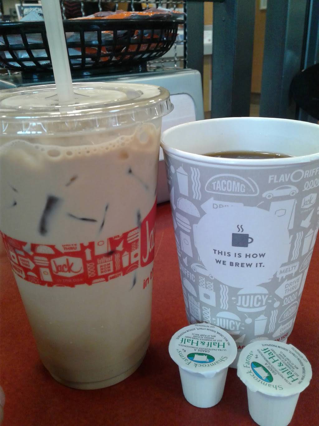 Jack in the Box | restaurant | 1471 N Santa Fe Ave, Vista, CA 92084, USA | 7606304895 OR +1 760-630-4895