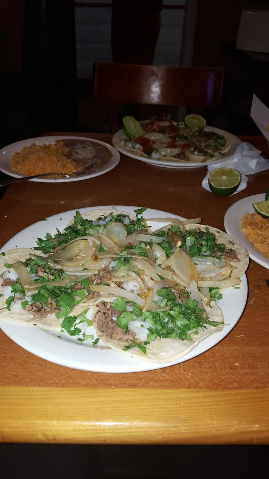 Jalapeños Restaurant | restaurant | 720 E Quinlan Pkwy, Quinlan, TX 75474, USA | 9033560485 OR +1 903-356-0485