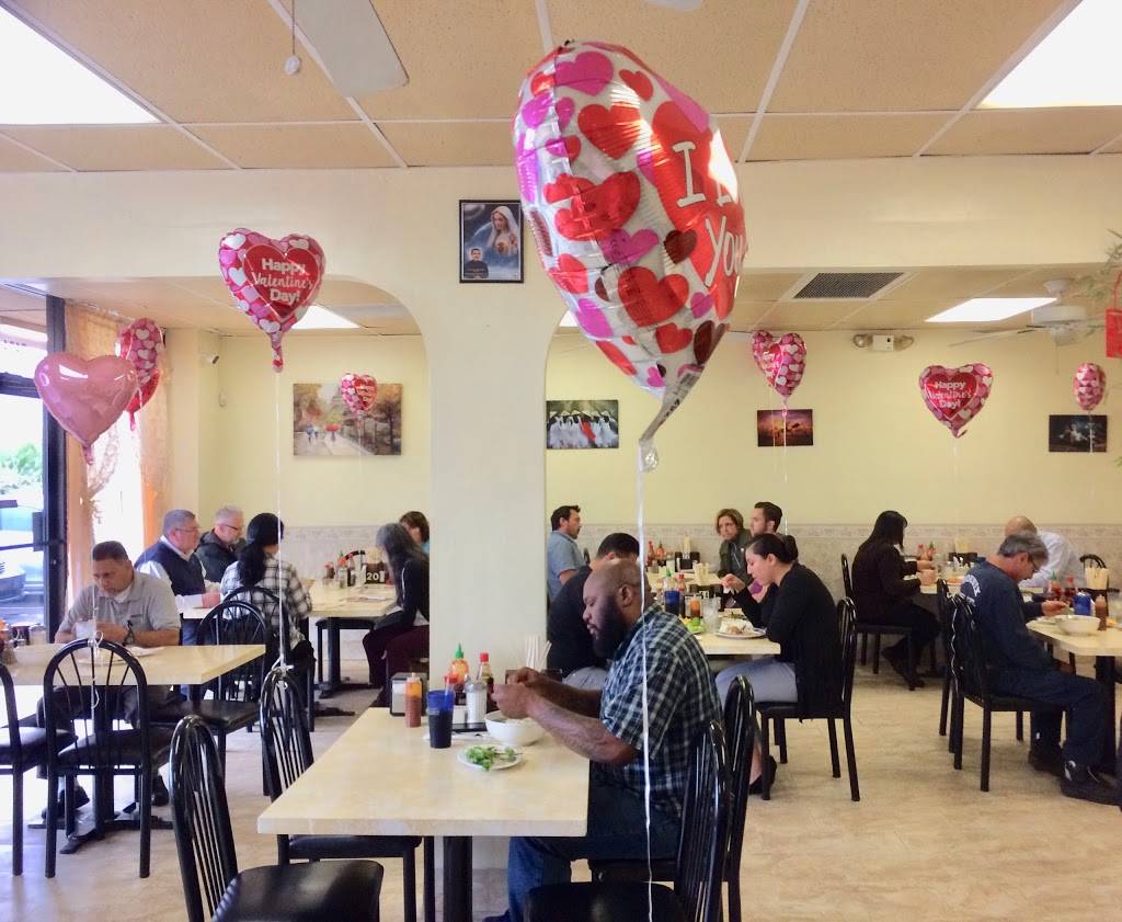 Que Huong Restaurant (former Maxim) | restaurant | 3424 N 19th Ave #8, Phoenix, AZ 85015, USA | 6022342710 OR +1 602-234-2710