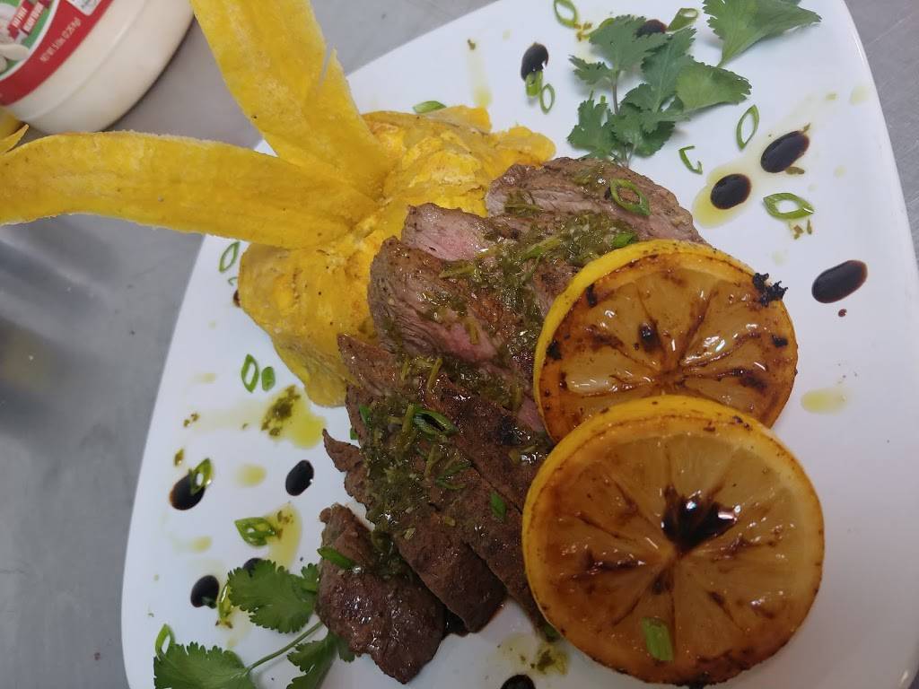 Room 1701 Restaurant Lounge | restaurant | 1701 W Waters Ave, Tampa, FL 33604, USA | 8134665886 OR +1 813-466-5886