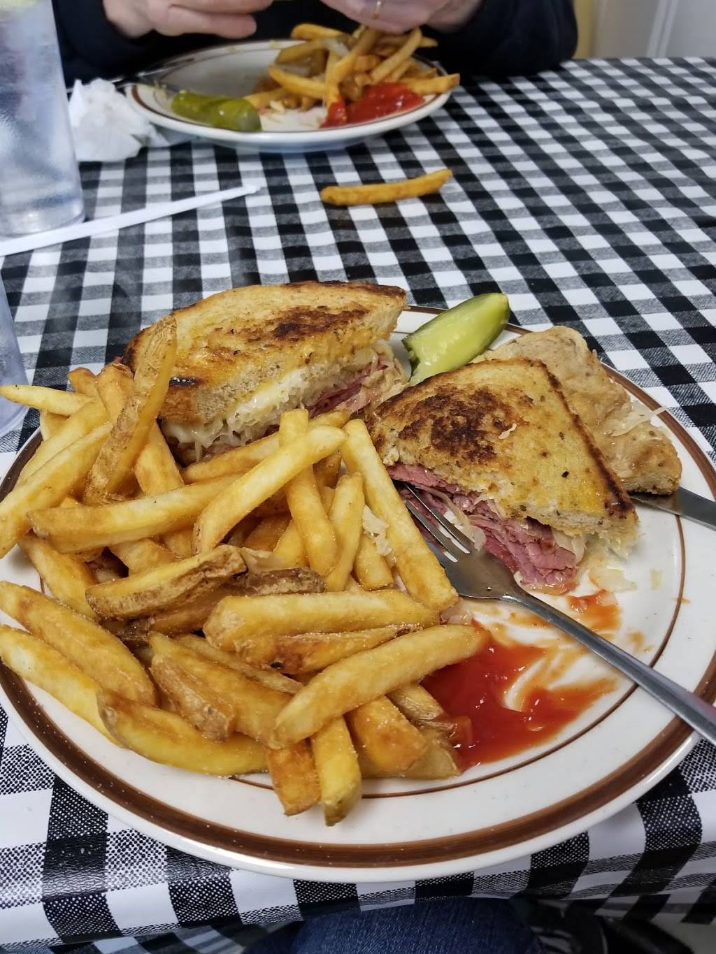 The Pink Cadillac Diner | restaurant | 4347 S Lee Hwy, Natural Bridge, VA 24578, USA | 5402912378 OR +1 540-291-2378