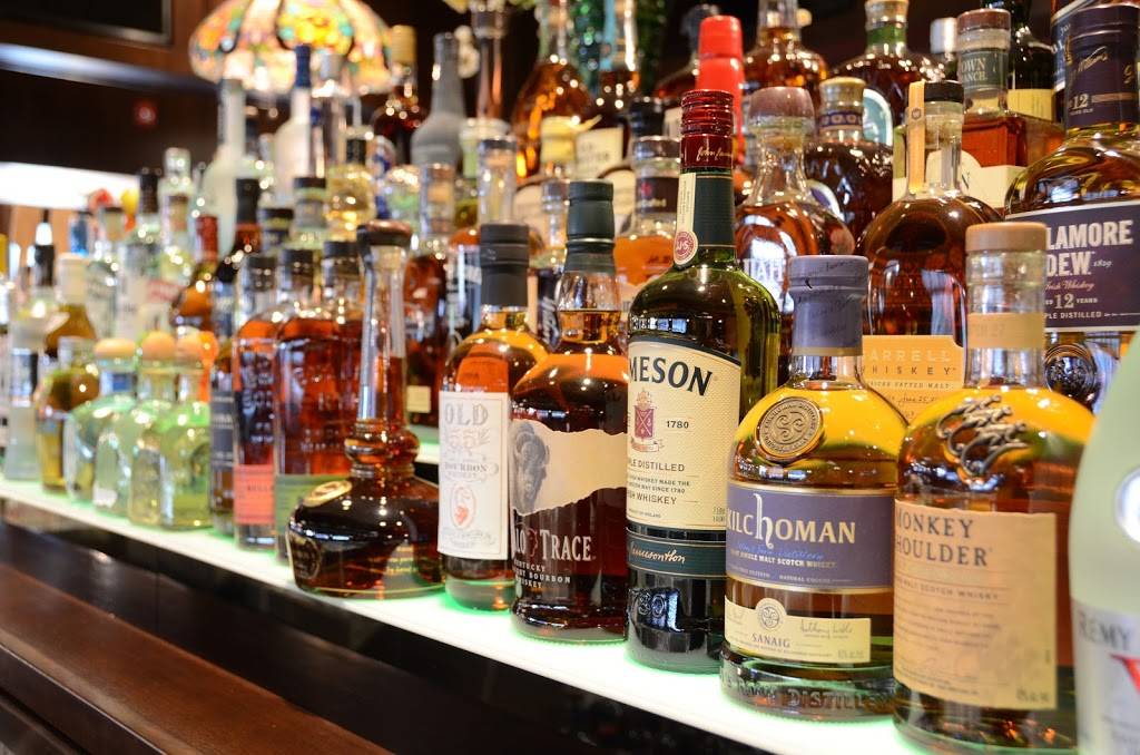 Rob Dobs | restaurant | 801 N Hershey Rd, Bloomington, IL 61704, USA | 3095903434 OR +1 309-590-3434