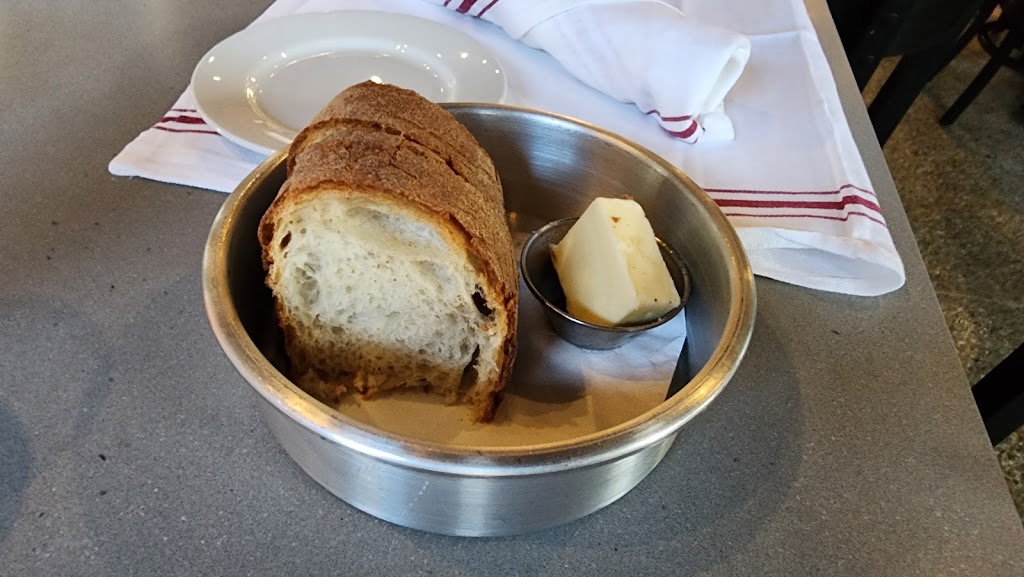 Medium Rare | restaurant | 5538 Magazine St, New Orleans, LA 70115, USA | 5043542588 OR +1 504-354-2588