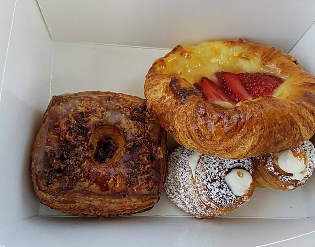 Le Paris Artisan & Gourmet Café | restaurant | 3921 Broadway St, American Canyon, CA 94503, USA | 7077310948 OR +1 707-731-0948