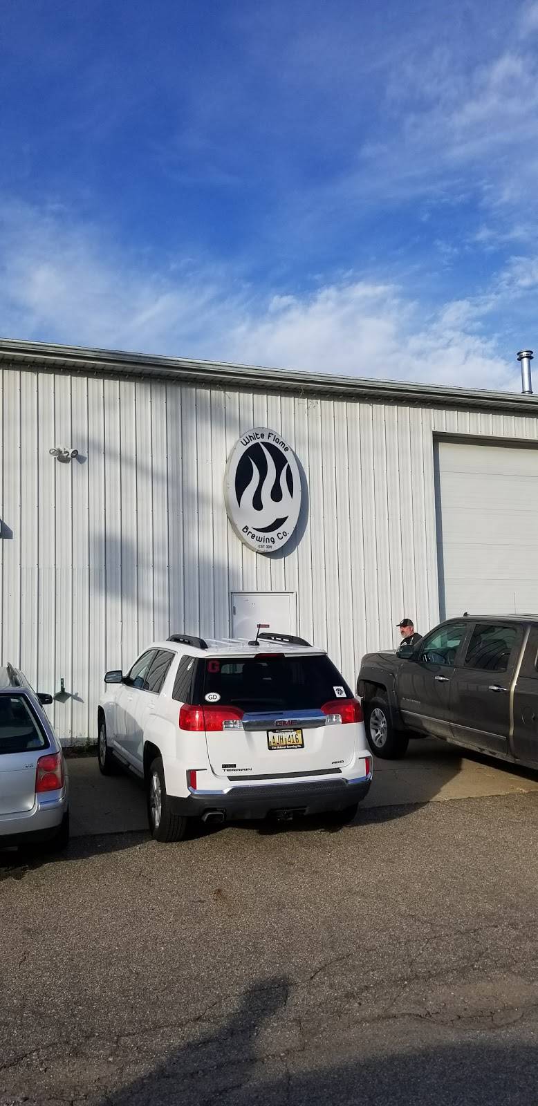 White Flame Brewing Co. | restaurant | 5234 36th Ave, Hudsonville, MI 49426, USA | 6162095098 OR +1 616-209-5098