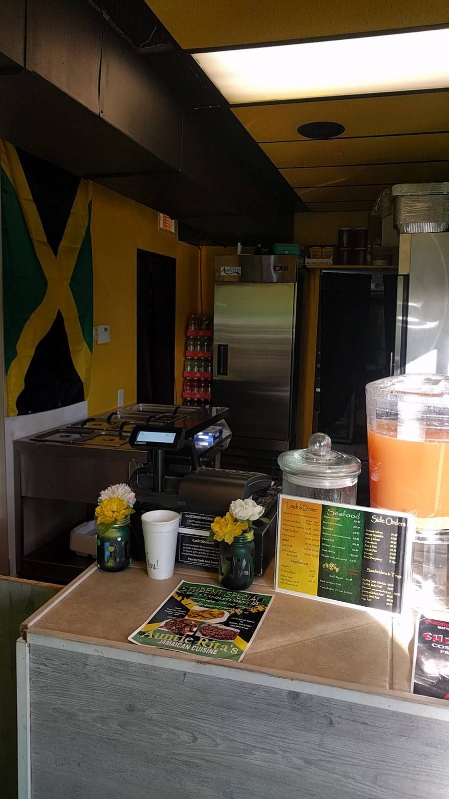 Auntie Ritas Jamaican Cuisine | restaurant | 1315 S Santa Fe Ave, Salina, KS 67401, USA | 7855025145 OR +1 785-502-5145