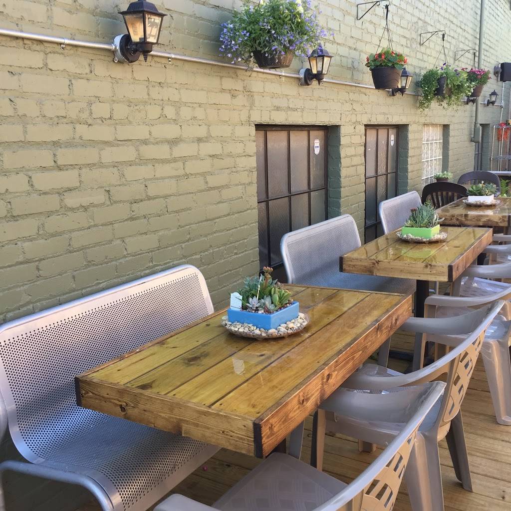 Lilis Bistro on Magnolia | restaurant | 1310 W Magnolia Ave, Fort Worth, TX 76104, USA | 8178770700 OR +1 817-877-0700