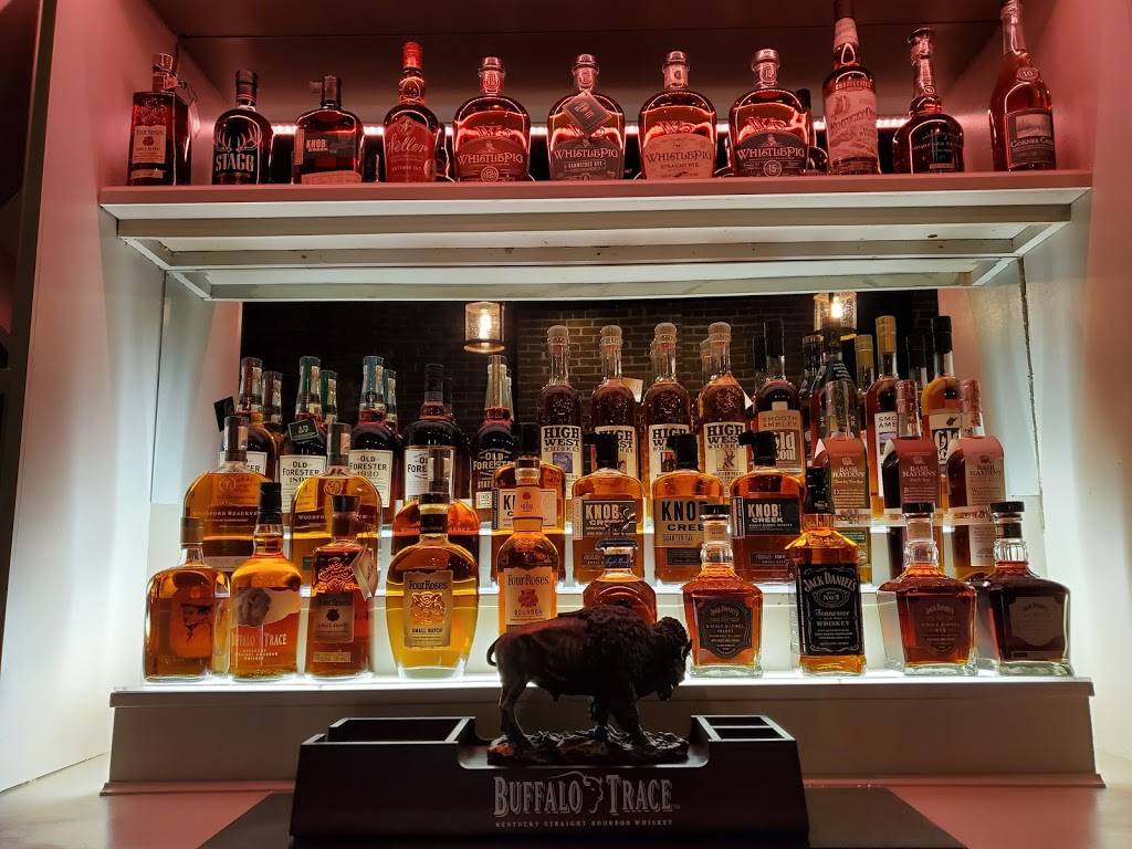 Hale House | restaurant | 212 Hale St, Charleston, WV 25301, USA | 3043468161 OR +1 304-346-8161